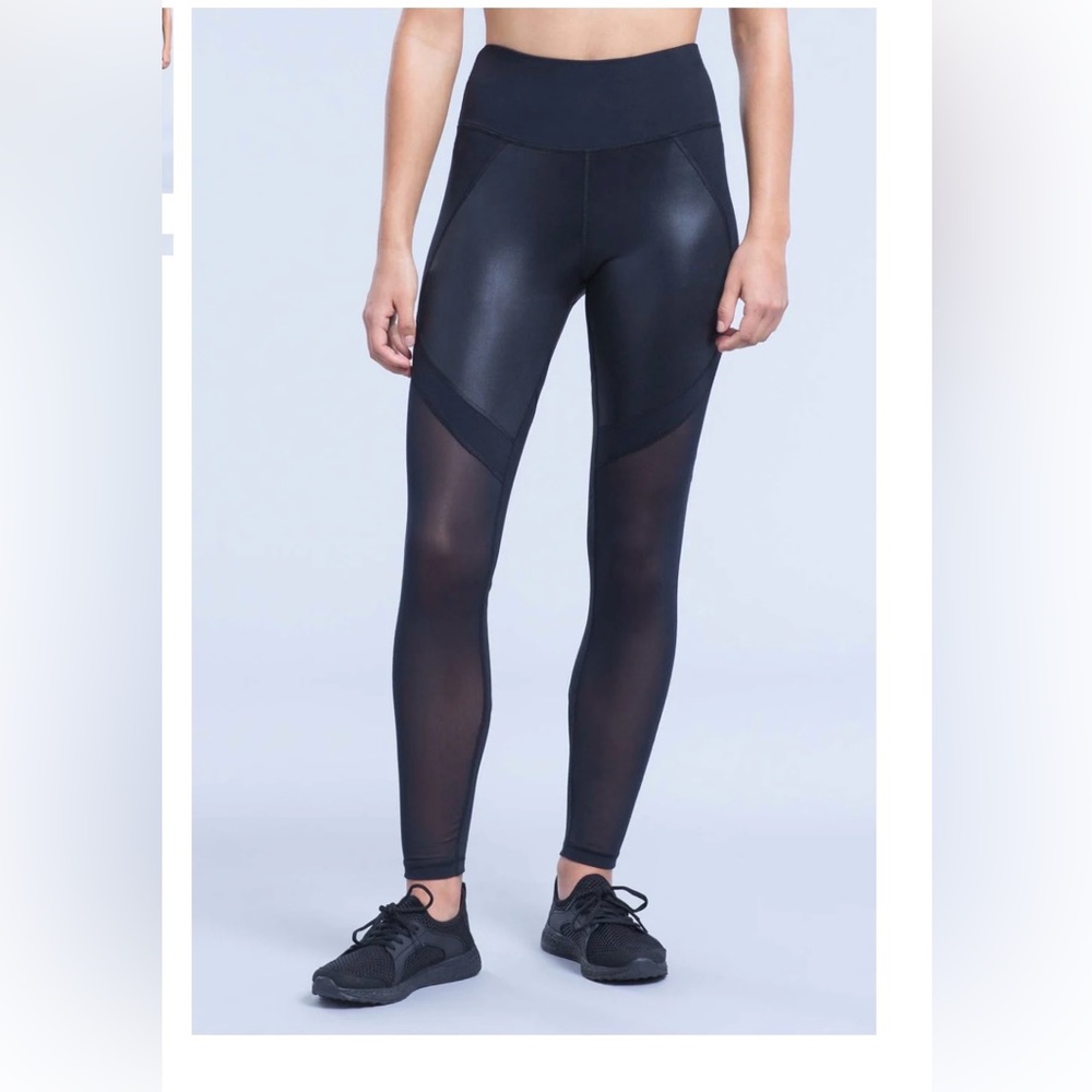 NWT Zobha ‘Aria’ Legging